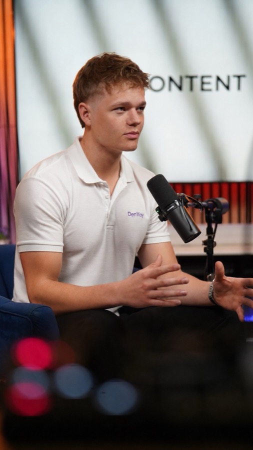 Thor Bunde mid-conversation on a studio set
